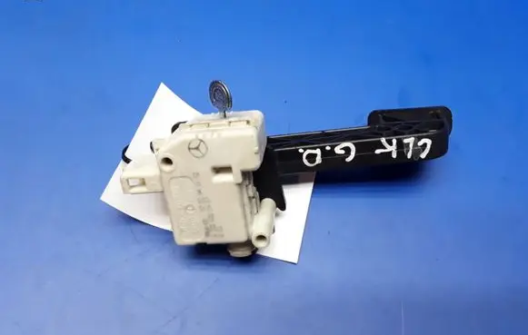 Fuel tank cap lock