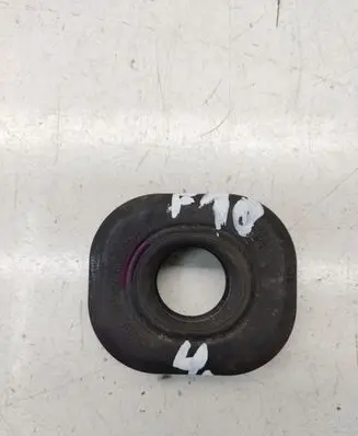 Radiator mount bracket