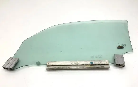 Jaguar XK8 - XKR Front door window/glass (coupe) 43R00002 DOT17M22AS2