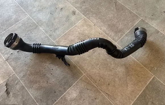 Intercooler hose/pipe
