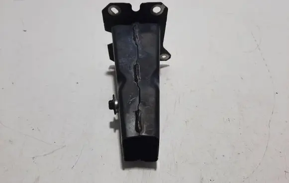 Mazda 6 Front bumper shock/impact absorber 881 882