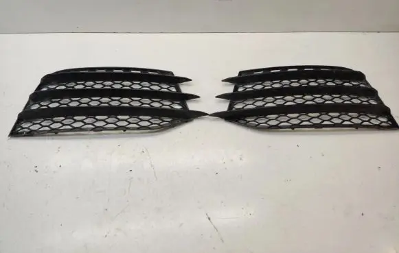 Audi A5 8T 8F Front bumper lower grill 8J0807682 8J0807682G 8J0807681
