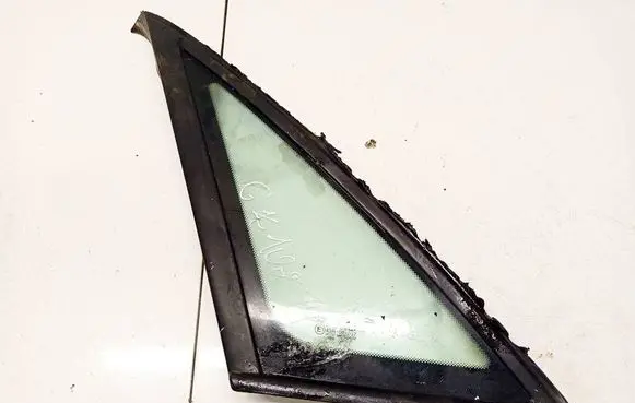 Audi A4 S4 B5 8D Rear side window as2