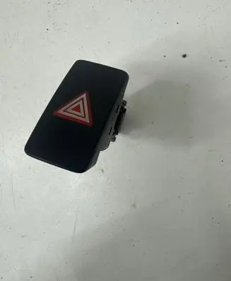 Toyota Avensis T270 Hazard light switch 15B424