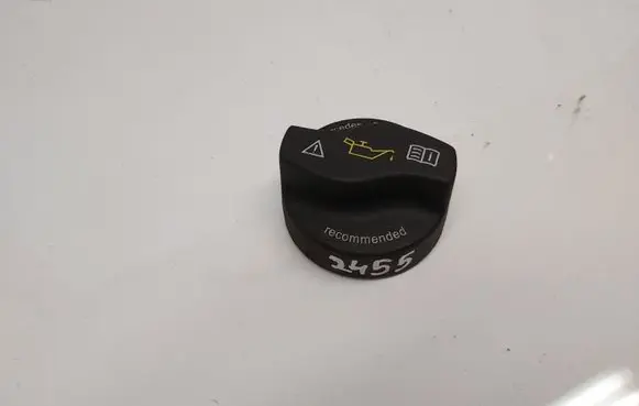 Mercedes-Benz B W246 W242 Oil filler cap 