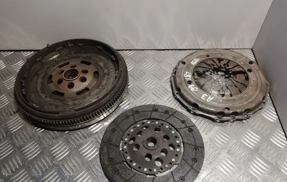 Audi A3 S3 8P Clutch set kit 06A105264A 322027810