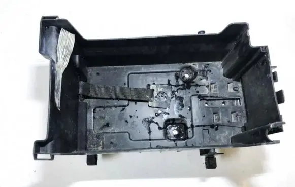 Battery box tray