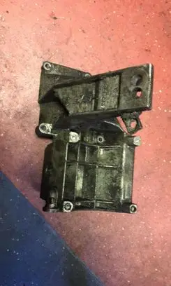 BMW 7 E38 Engine mounting bracket 1736956