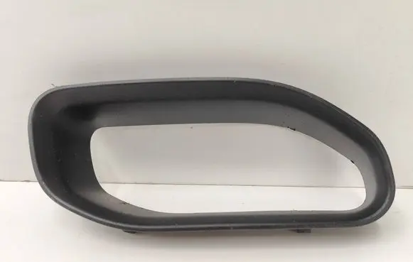 Dodge RAM 1500 DS Front bumper lower grill 68274597AB