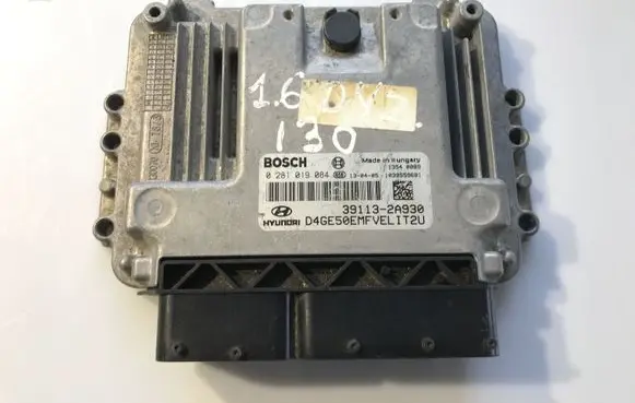 Hyundai i30 Engine control unit/module 391132A930 0281019084 1039S59681