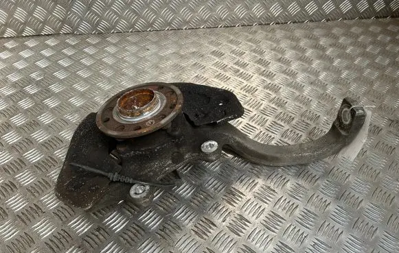 Front wheel hub
