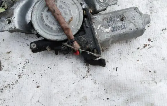 Rear door window regulator motor