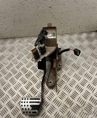 Nissan Juke I F15 Brake pedal 1ka0a zbk270