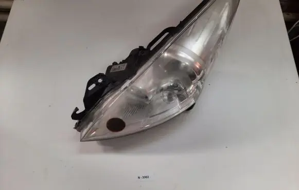 Peugeot 5008 Headlight/headlamp 9685472680