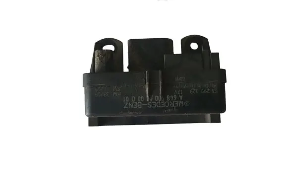 Mercedes-Benz C W203 Glow plug pre-heat relay A6489000000Q 51299029 A6489000000
