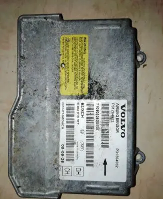 Volvo V70 Airbag control unit/module P31264932 T108052603440 0285010372