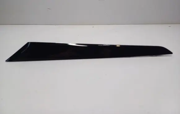 Maserati Levante Other front door trim element 670040547