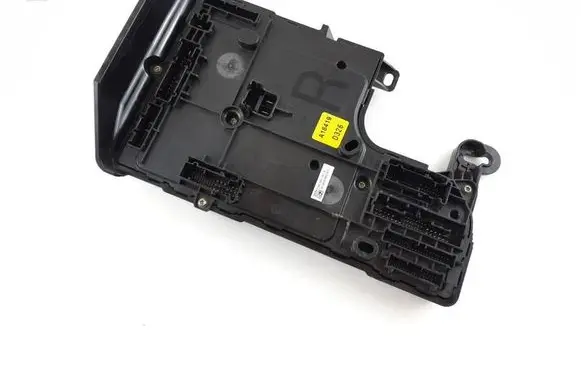 Tesla Model 3 Comfort/convenience module 156745400B 1567454-00-B