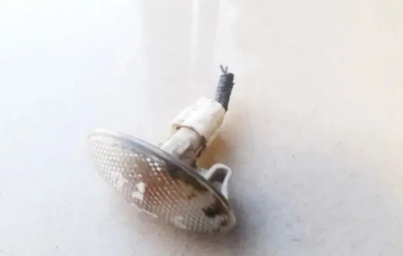 Suzuki Grand Vitara II Front fender indicator light