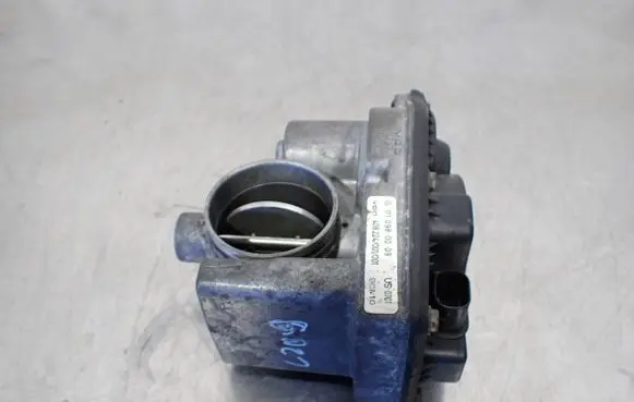 Mercedes-Benz CLK A208 C208 Throttle body valve 1110980009