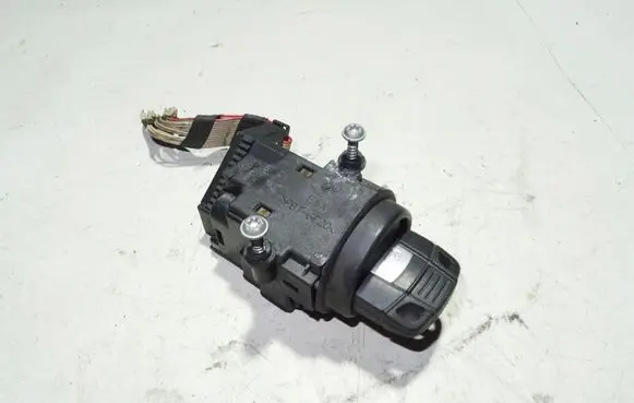 BMW 5 E60 E61 Ignition lock 695472215 10862510