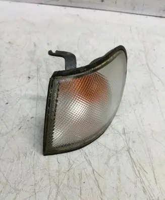 Nissan Sunny Front indicator light 013452