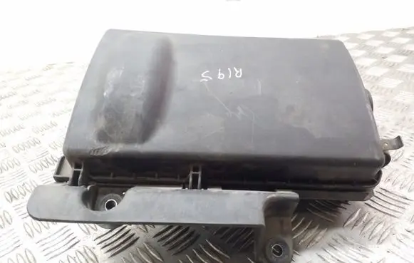 Toyota Prius (XW20) Air filter box 1001406970