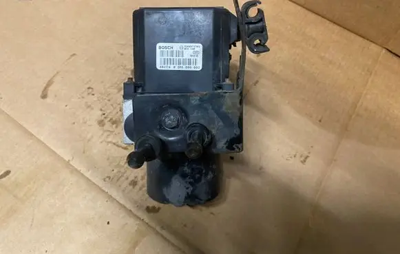 Skoda Fabia Mk1 (6Y) ABS Pump 6Q0907379G 0265800003 482174