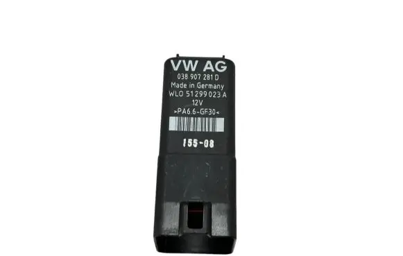 Audi A3 S3 A3 Sportback 8P Glow plug pre-heat relay 038907281D 51299023A 25F0