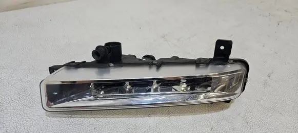 BMW 5 G30 G31 G38 Front fog light 89250241