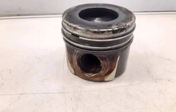 Mazda 6 Piston Z916