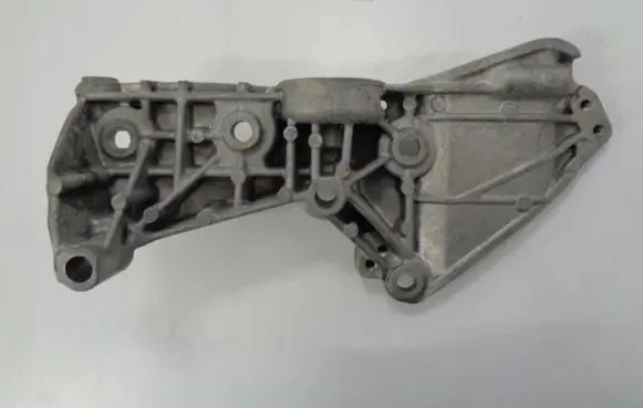 Renault Clio IV Generator/alternator bracket 8200669494