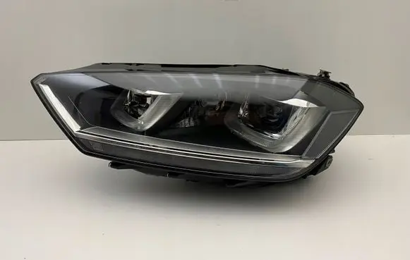 Volkswagen Golf Sportsvan Headlight/headlamp 517941033B