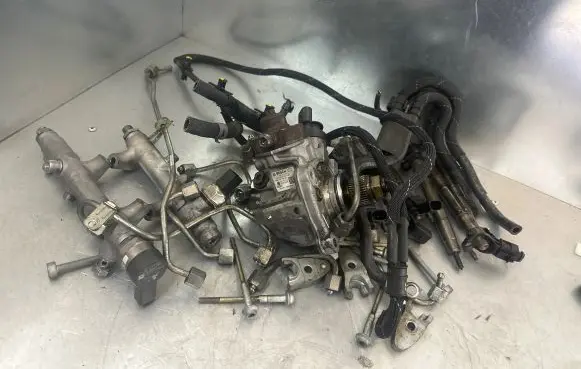 Audi A7 S7 4G Fuel injection high pressure pump 059130755BF 08110112 0445010641