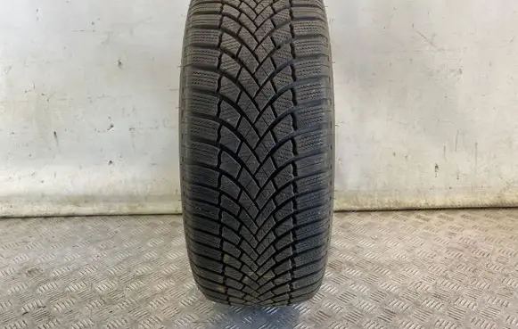 Cupra Born R21 winter tire BLIZZAKLM005 21550R19