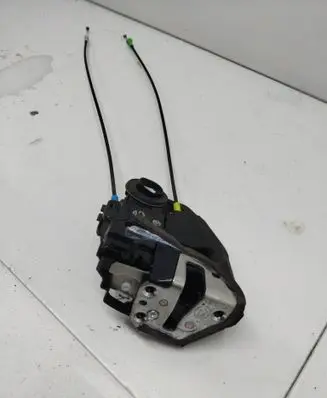 Toyota Auris E180 Rear door lock A084219