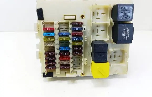 Ford Focus Fuse module 98AG14K150AE