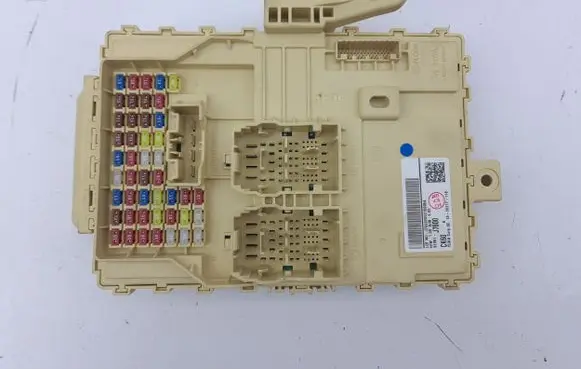 KIA Ceed Fuse module 91951J7600