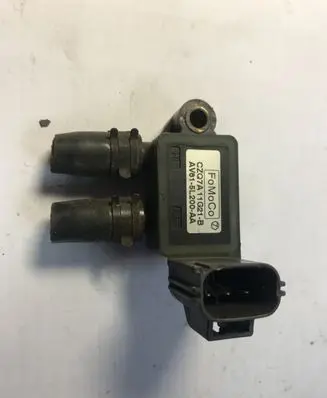 Ford Focus Exhaust gas pressure sensor AV615L200AA