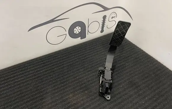 Audi A5 Accelerator throttle pedal 8W1723523