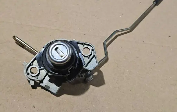 BMW Z3 E36 Tailgate exterior lock 1946100