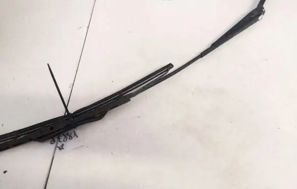 Volkswagen Transporter - Caravelle T4 Front wiper blade arm 701955410a