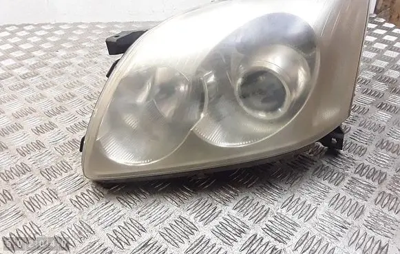 Toyota Avensis T250 Headlight/headlamp koito0543