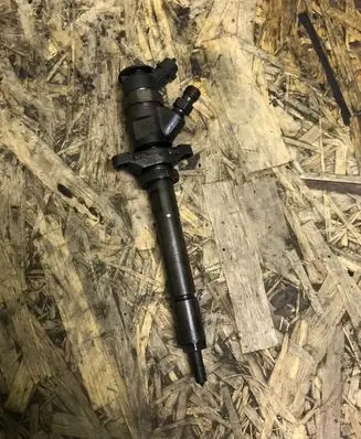 Peugeot 3008 I Fuel injector 920029