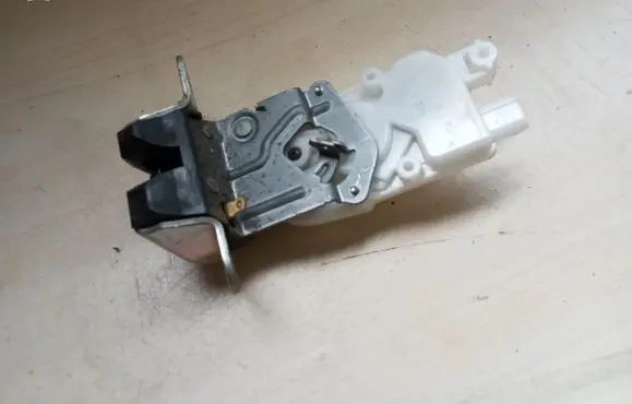 Mitsubishi Outlander Tailgate/trunk/boot lock/catch/latch 5808A079