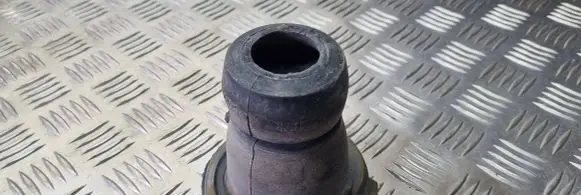 Volvo 440 Rear coil spring rubber mount 458573