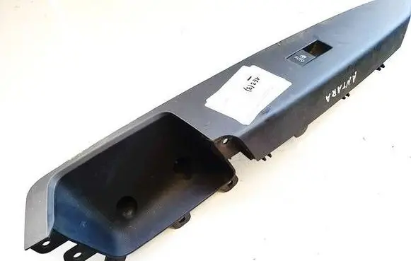 Opel Antara Front door window switch trim 201005584