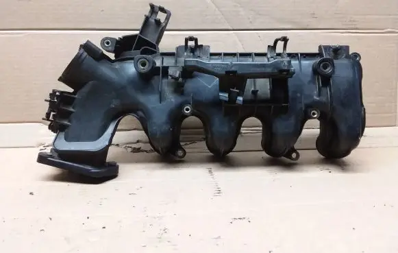 Peugeot 308 Intake manifold 9684941780