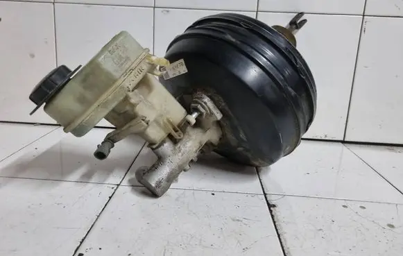 Opel Vectra C Brake booster 13126710