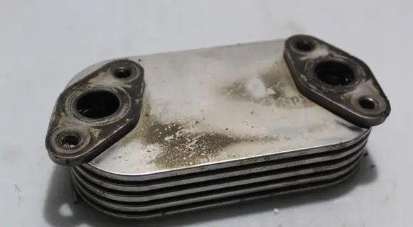Engine oil radiator